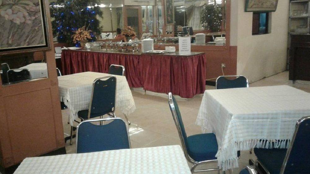 Plaza Hotel Harco Mangga Dua Jacarta Exterior foto