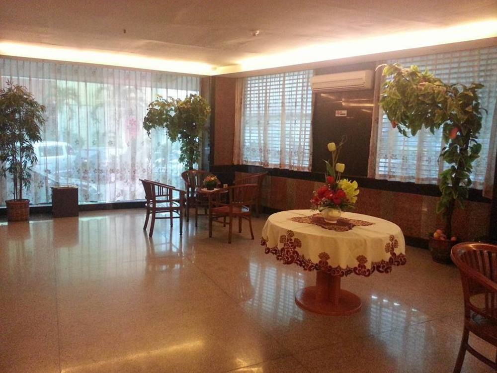 Plaza Hotel Harco Mangga Dua Jacarta Exterior foto