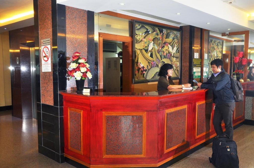 Plaza Hotel Harco Mangga Dua Jacarta Exterior foto